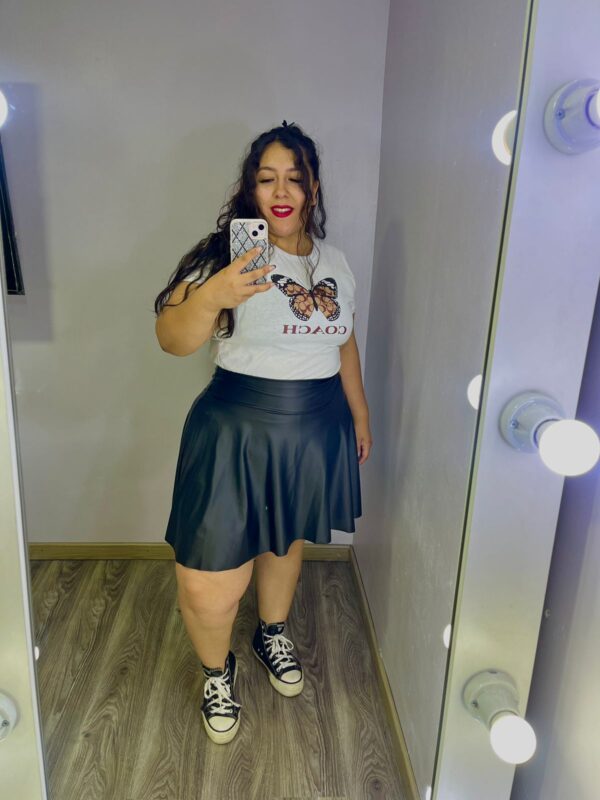FALDA CAMPANA CUERINA