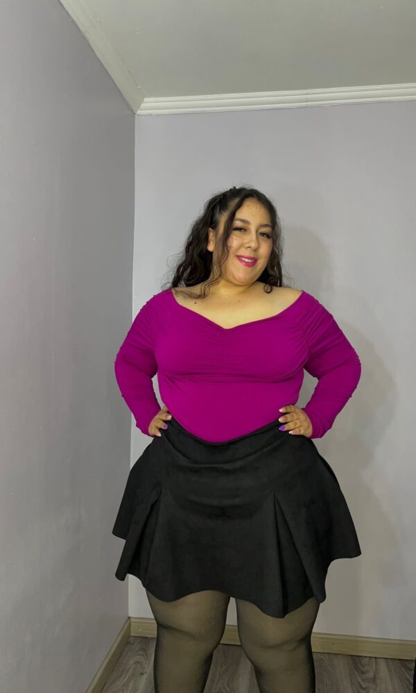 FALDA TABLEADA GAMUZA